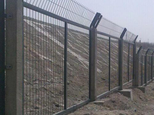 铁路防护网 - 安平县秉德丝网制品有限公司图片3
